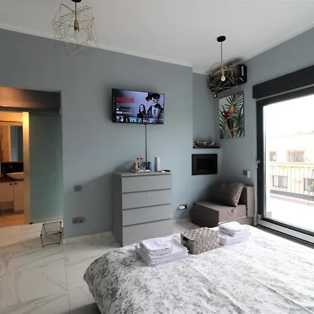 Deluxe Skyline Retreat Studio - Old Town Bucharest Exterior photo